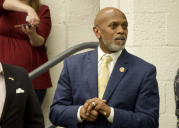 Bill To Ease Restrictions On Second Jobs For Lawmakers Gets A Boost